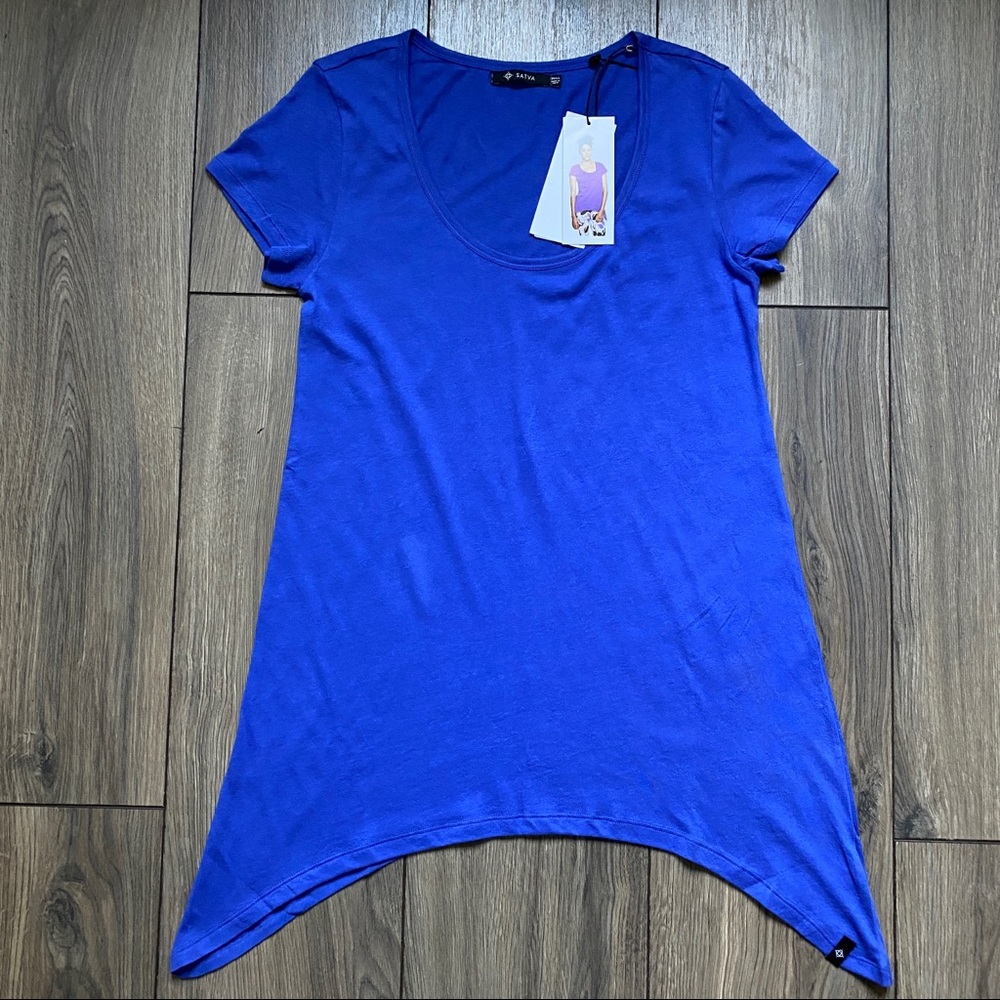 Satva Easy Tee Blue Athletic Yoga Top